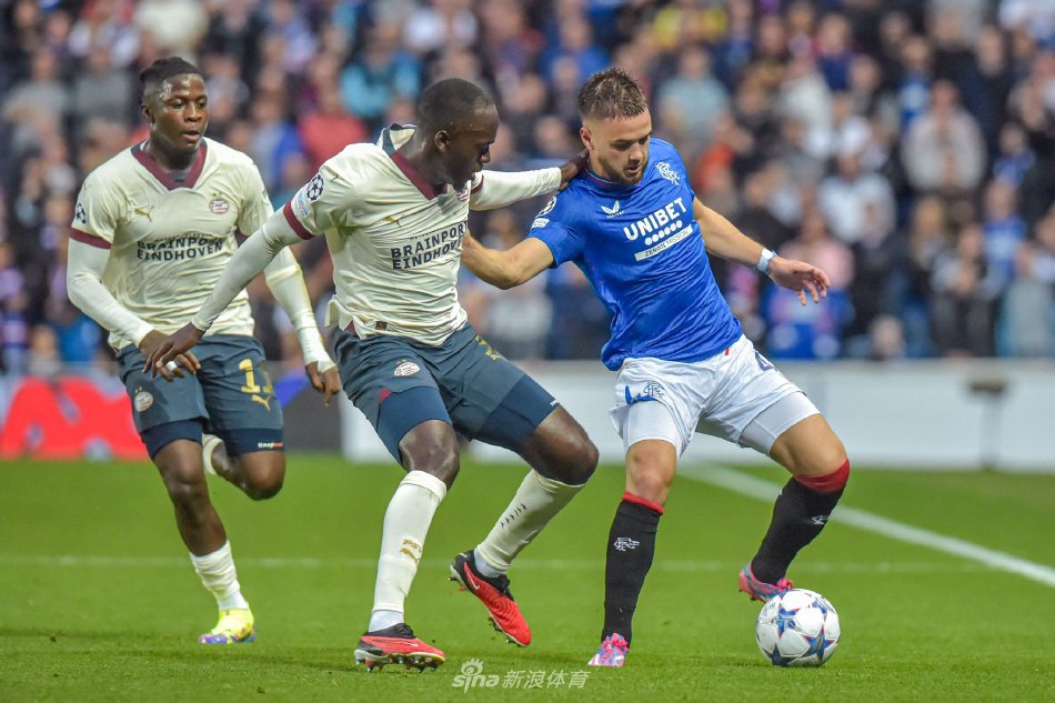 佩林卡在接 佩林卡在接