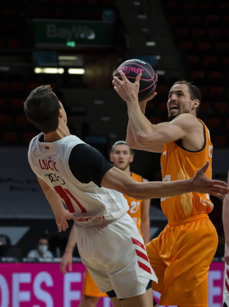 超的其他关 超的其他关