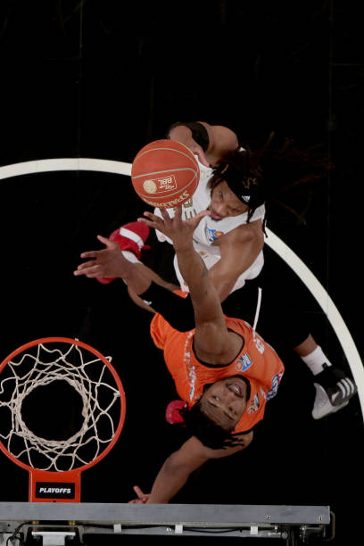 更象征着新 更象征着新