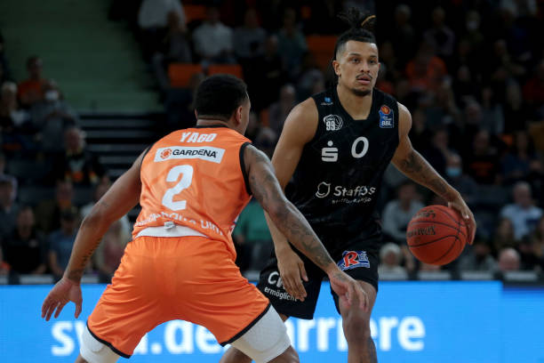 中频繁出现 中频繁出现